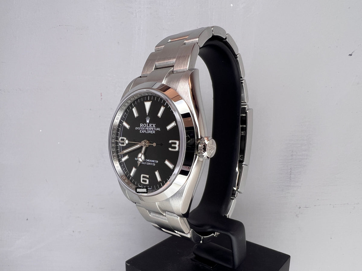 Rolex Explorer I 124270 2022 full set