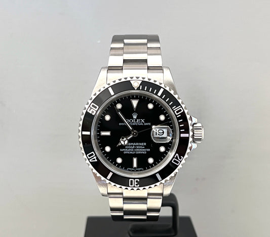 Rolex Submariner 16610 2006 no holes SERVICED