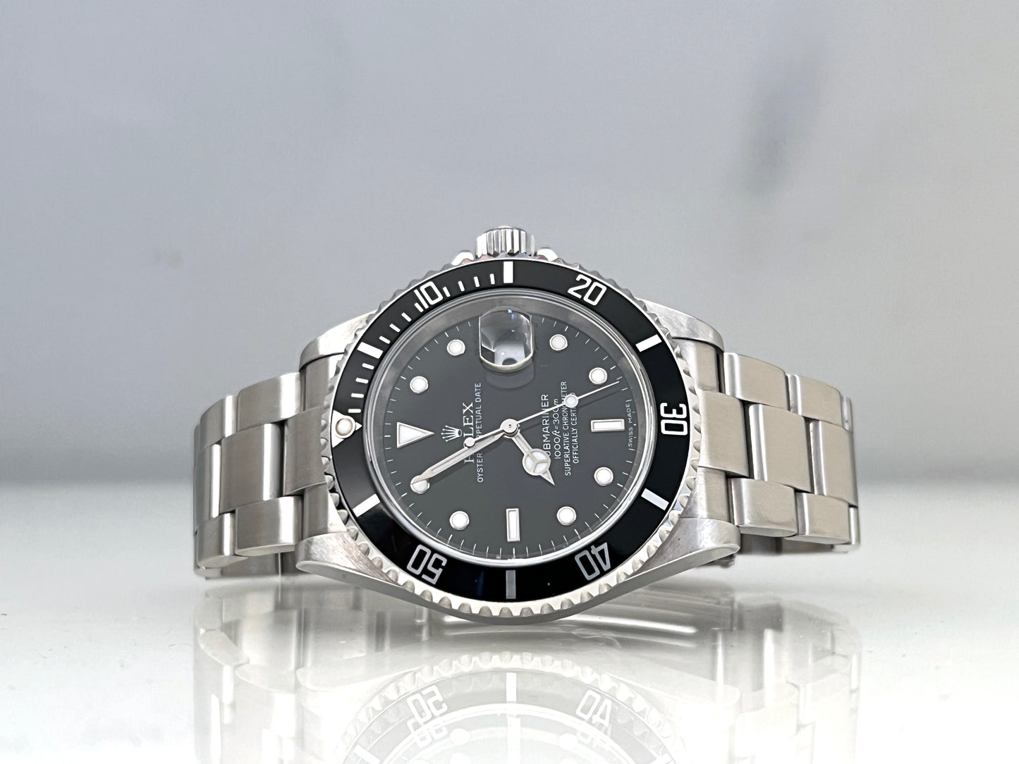 Rolex Submariner 16610 2006 no holes SERVICED