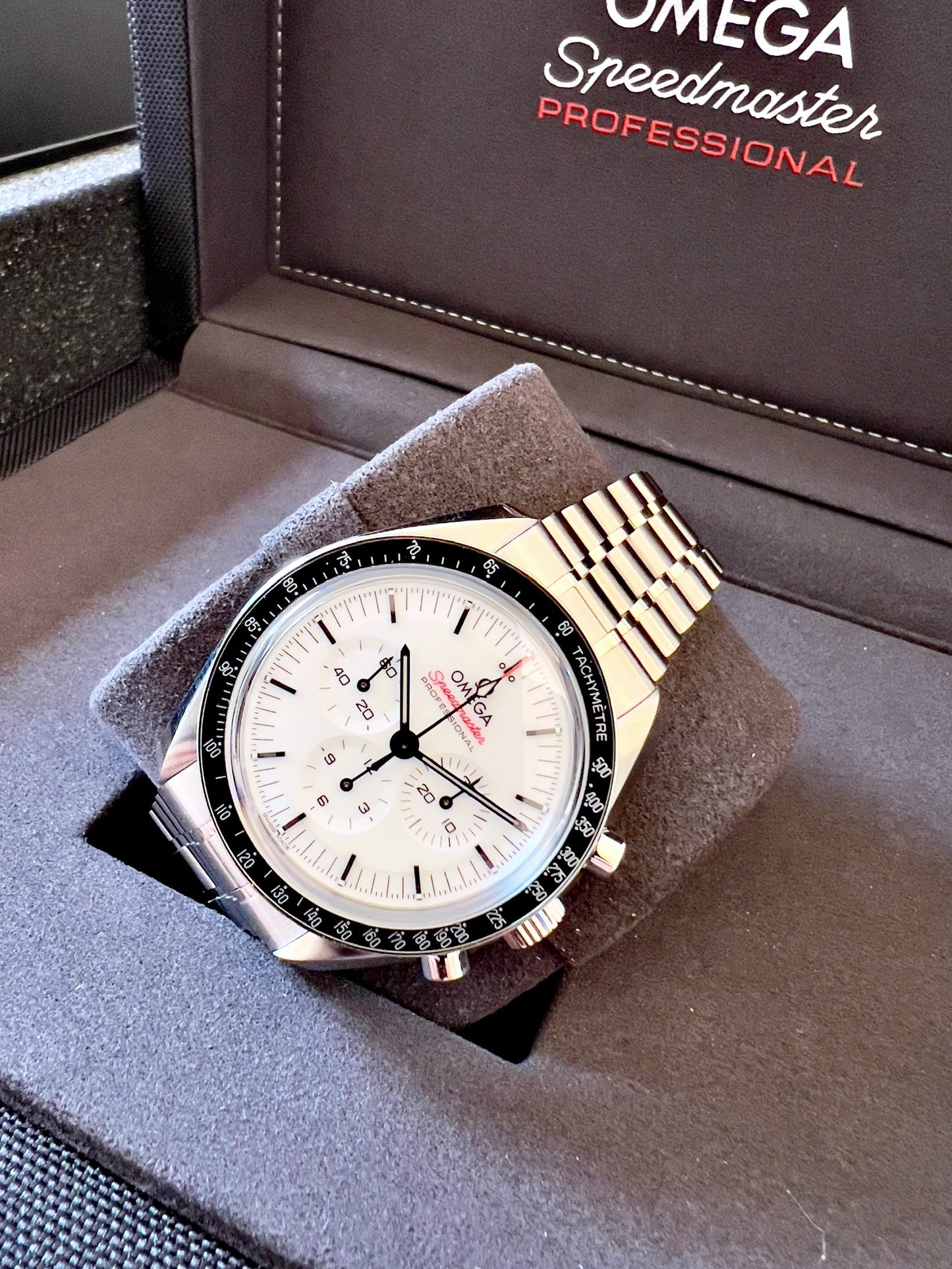 Omega Speedmaster Moonwatch bianco NUOVO CON PELLICOLE