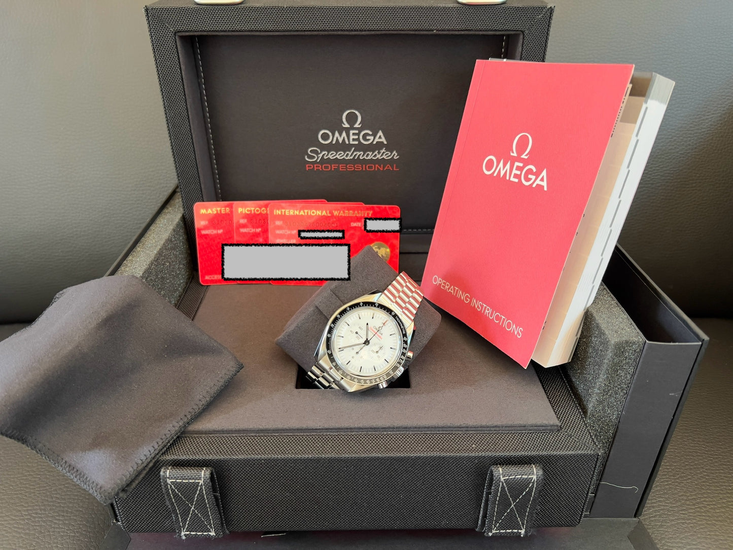 Omega Speedmaster Moonwatch bianco NUOVO CON PELLICOLE