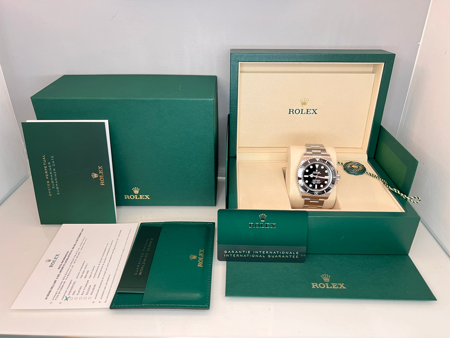 Rolex Submariner 124060 NUOVO 08/2025