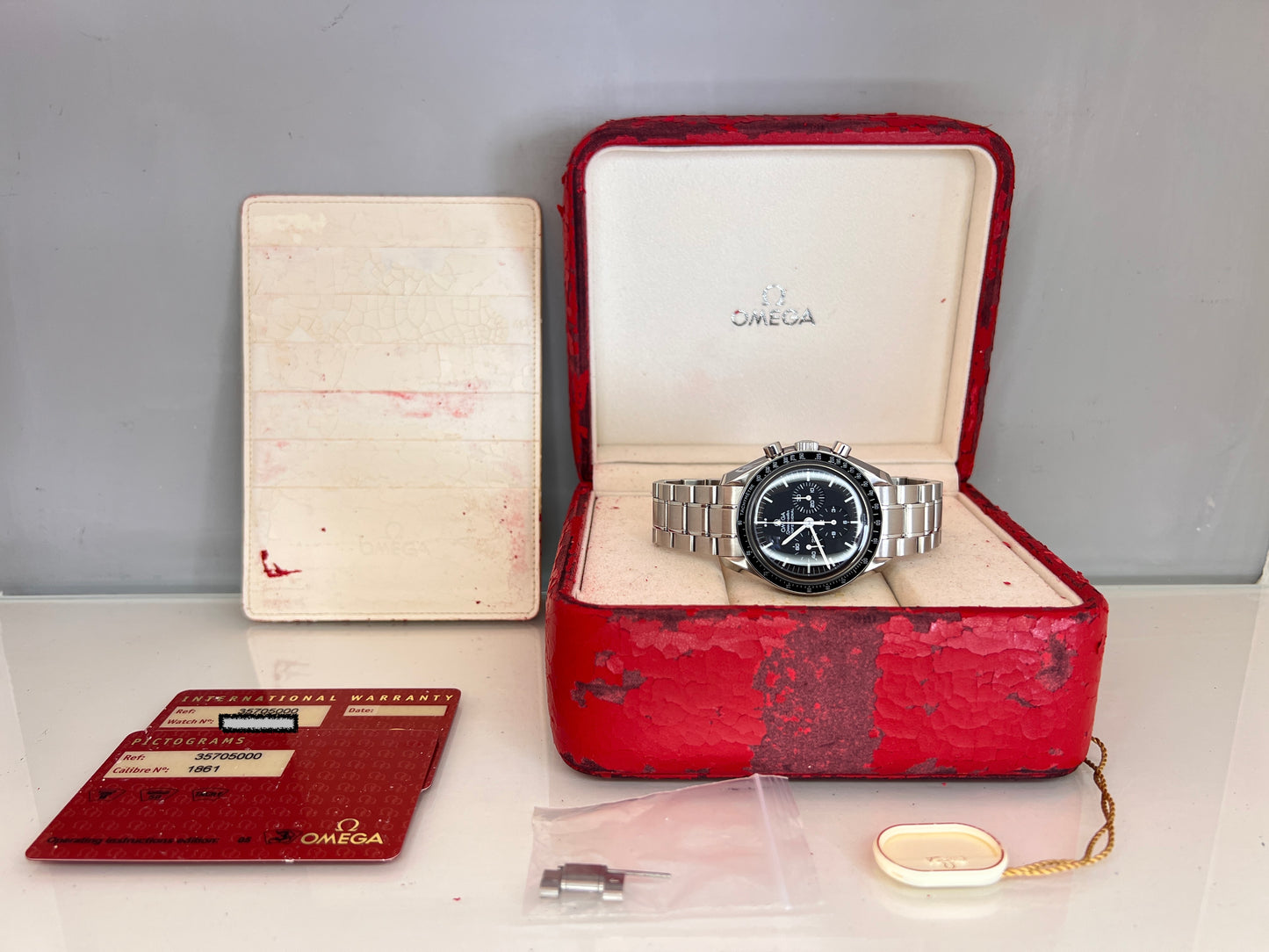 Omega Speedmaster Moonwatch full set