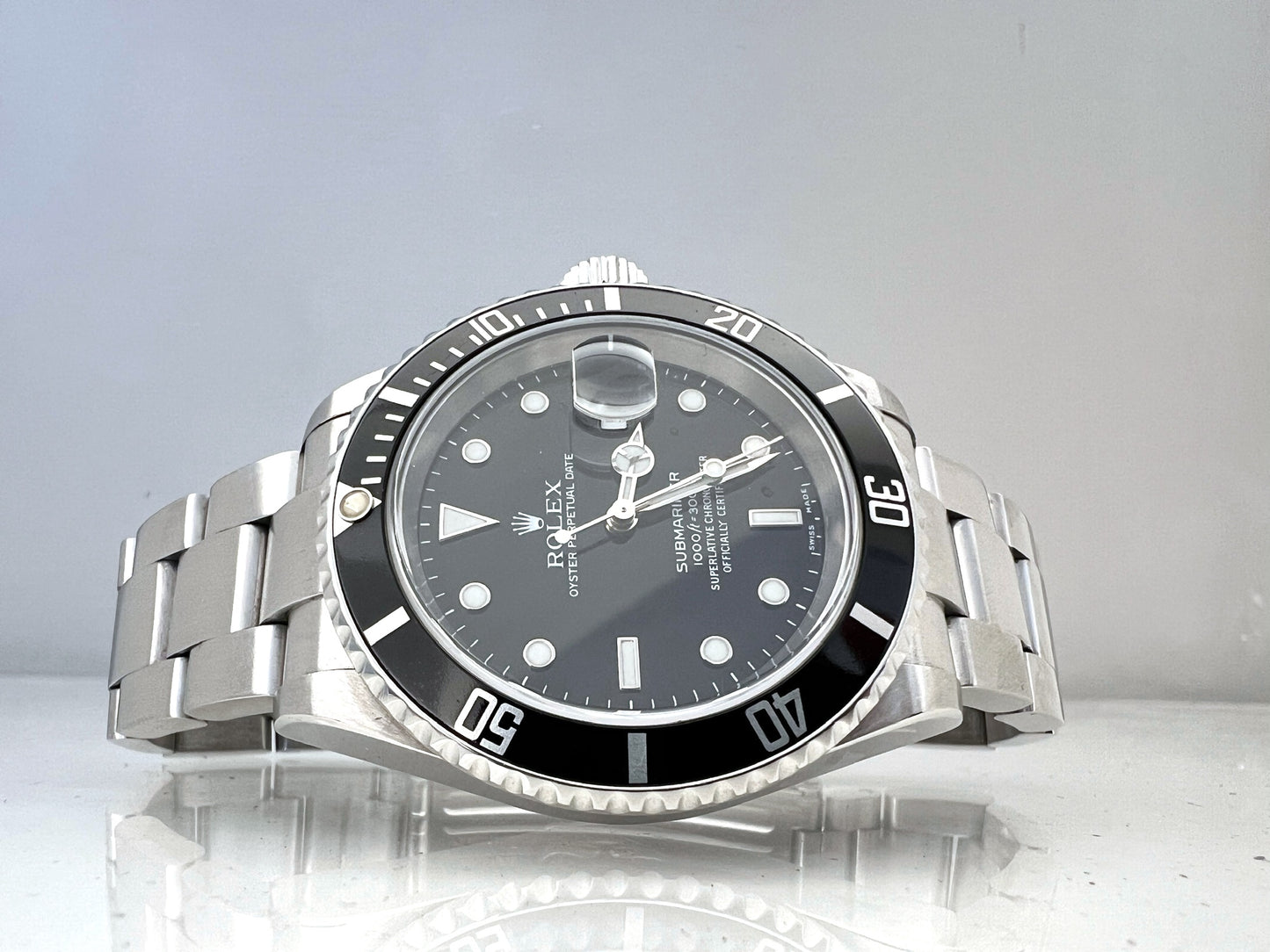 Rolex Submariner 16610 2004 full set no holes