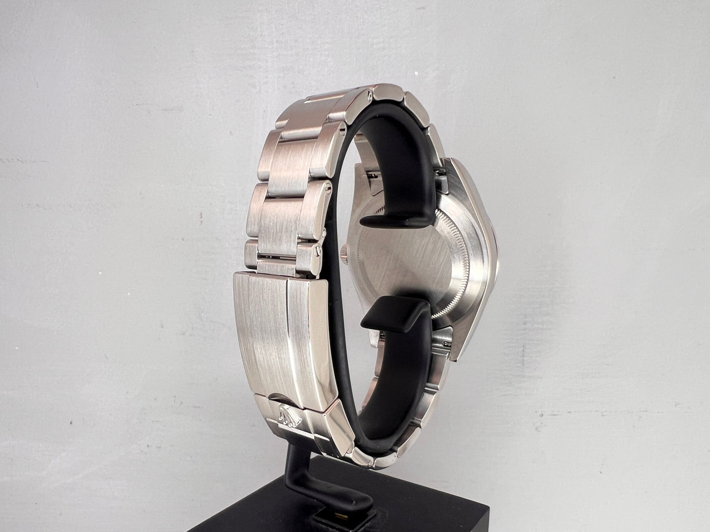 Rolex Explorer 39mm 214270