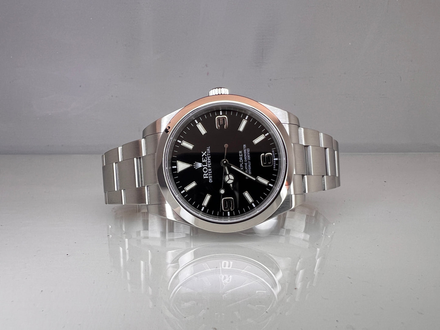 Rolex Explorer 39mm 214270